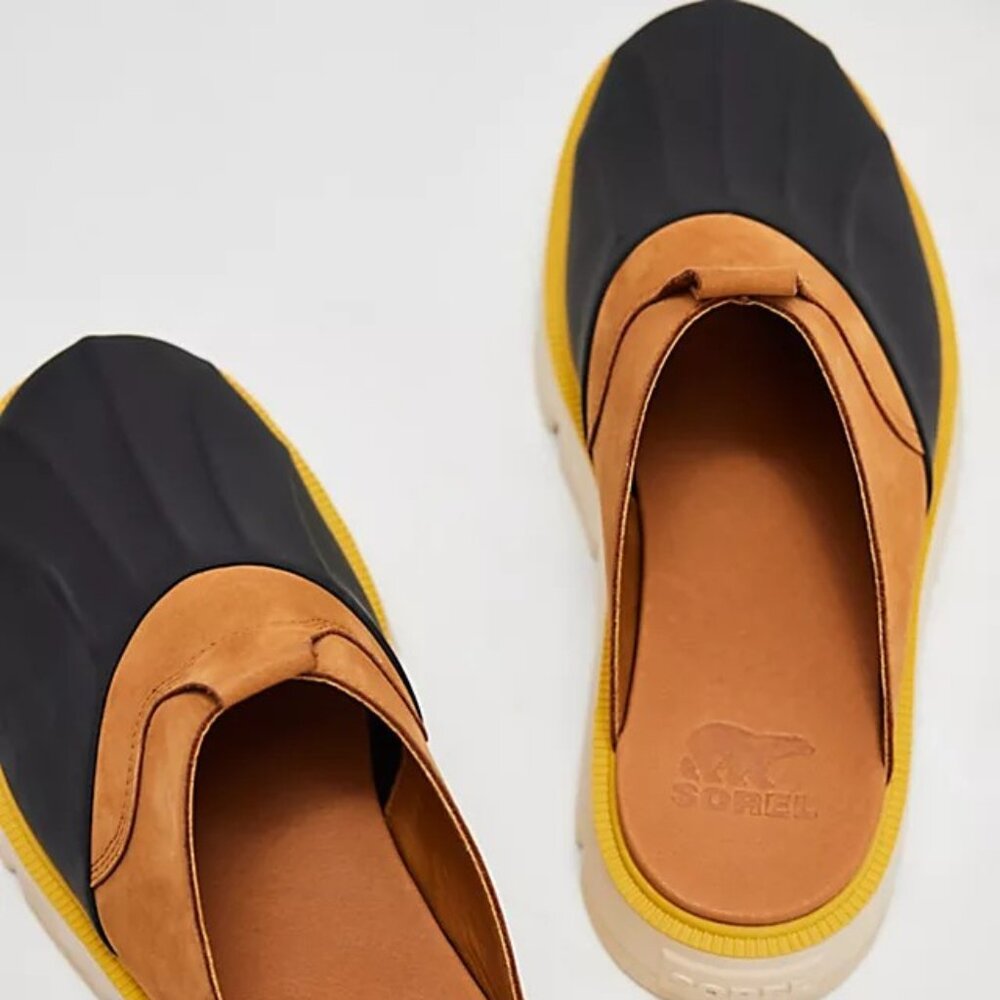Sorel Two-Tone Black and Tan Mule Clogs with Yellow Trim - Picture 7 of 16